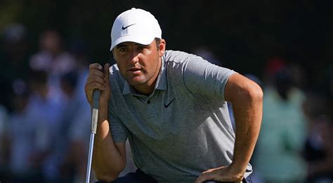 Odds Outlook: Scottie Scheffler atop the leaderboard and odds .